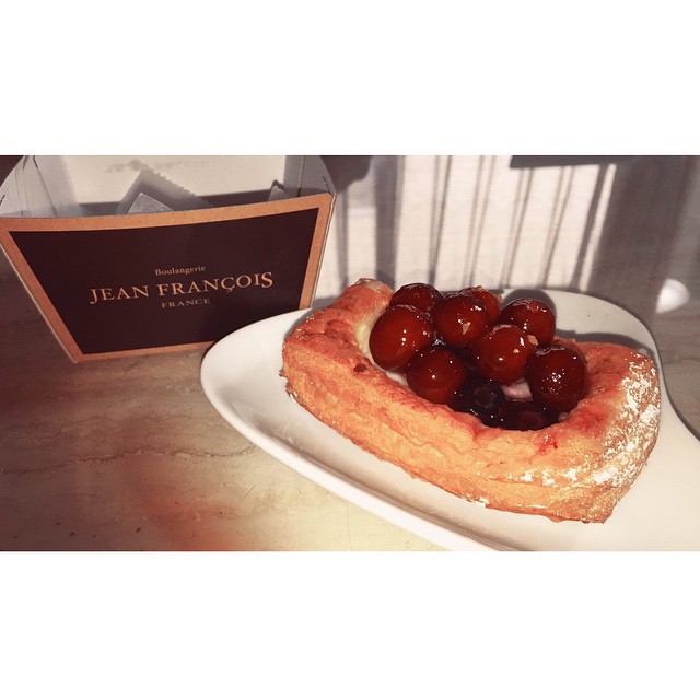 Berry---︎#bread #berry #jeanfrancois