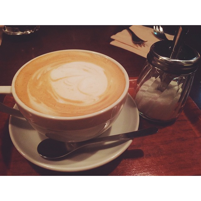 チャイラテ♡ミルクがホワホワで熱いのが好き♡癒された〜みんな今日も1日お疲れ様ですいい夢見てね️#tea #chailatte #chai #cafe